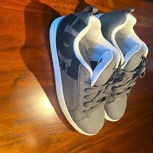 Mens grey DC sneakers size 14, 90s style, worn twice